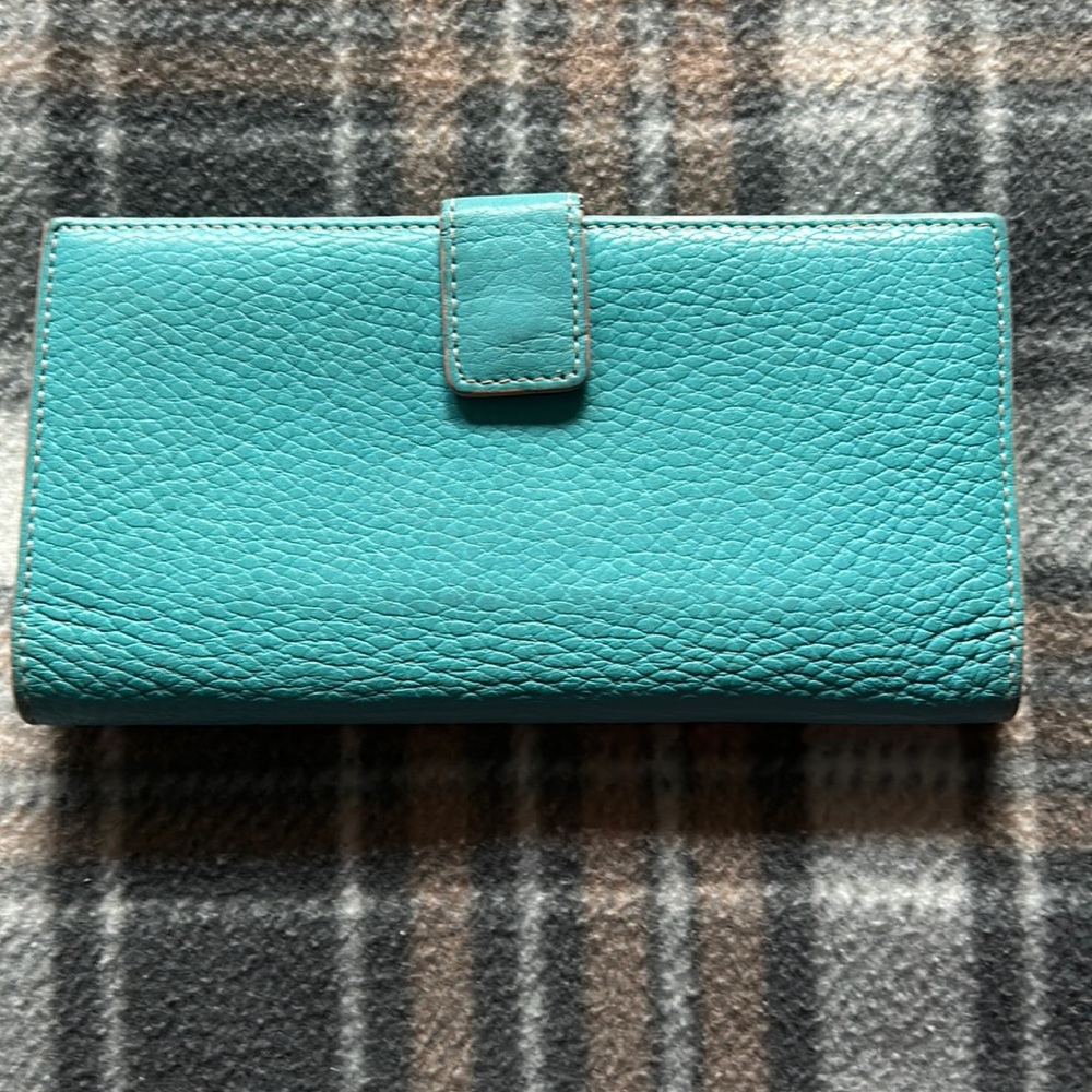 Kenneth Cole aqua wallet